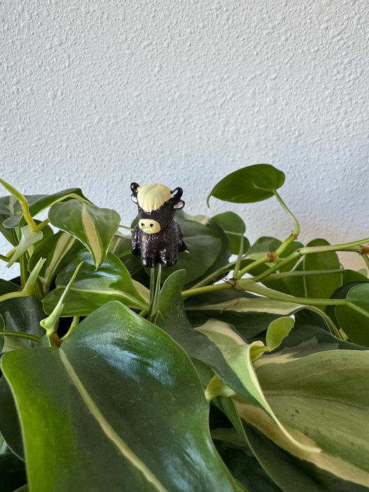 Plant Buddy - Highland Cow - Plant Stake 6" Plant Decoration